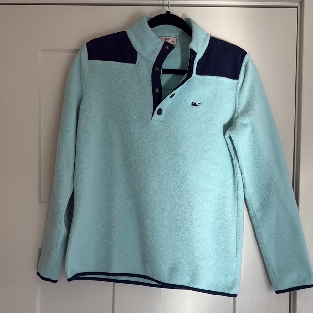 Gently worn Women's Light Blue and Navy Vineyard Vines Fleece